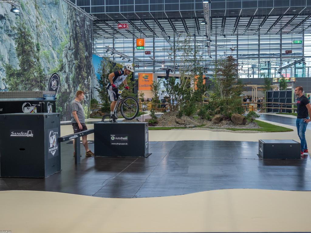 អនុវត្តជំនាញកីឡាថ្មីៗសម្រាប់ការអភិវឌ្ឍន៍បន្ថែម